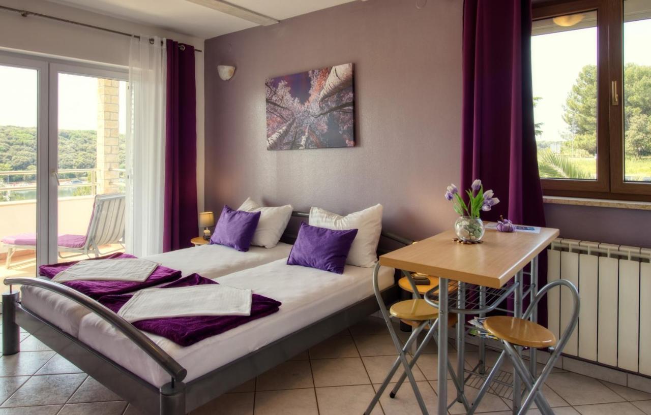 Apartman Studio Apartment Пула Екстериор снимка