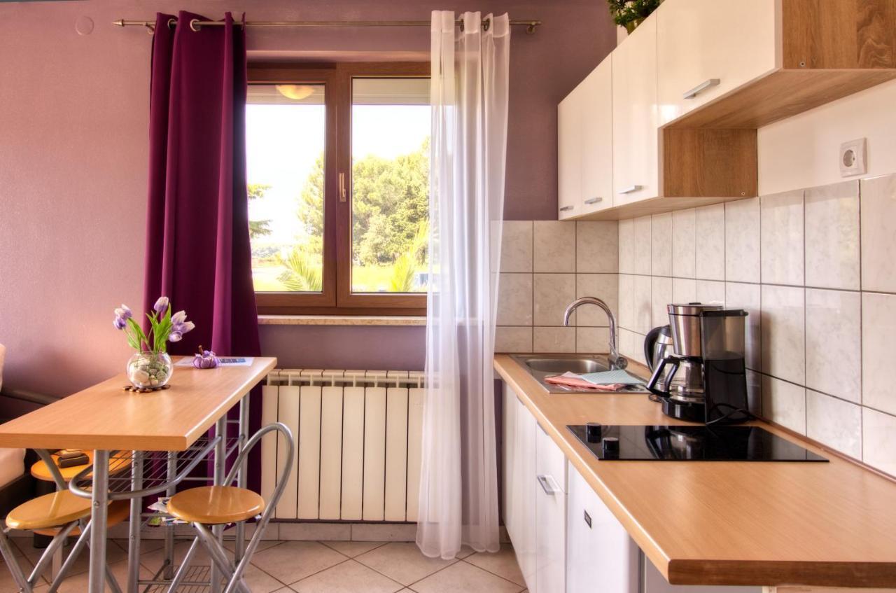 Apartman Studio Apartment Пула Екстериор снимка