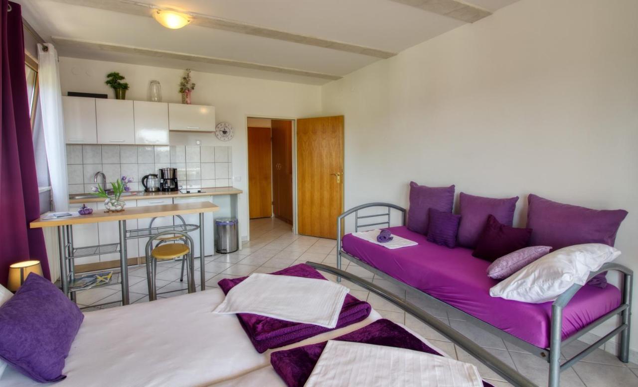Apartman Studio Apartment Пула Екстериор снимка