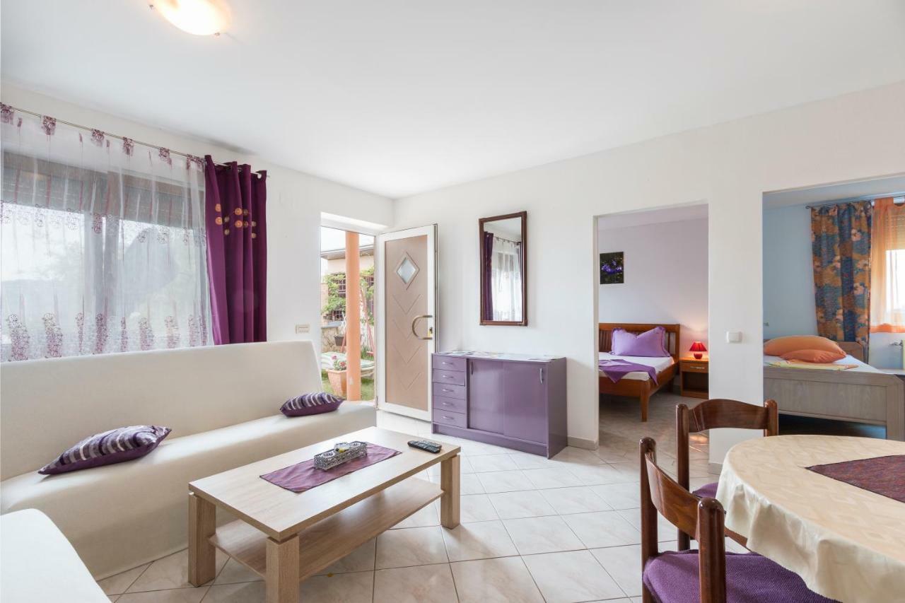 Apartman Studio Apartment Пула Екстериор снимка