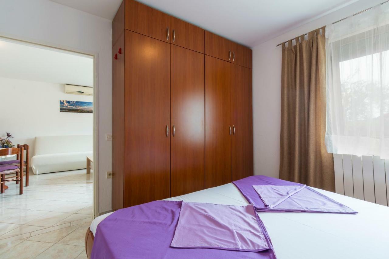 Apartman Studio Apartment Пула Екстериор снимка